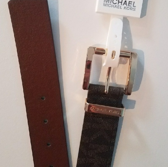 Michael Kors | Reversible Belt - Picture 6 of 8